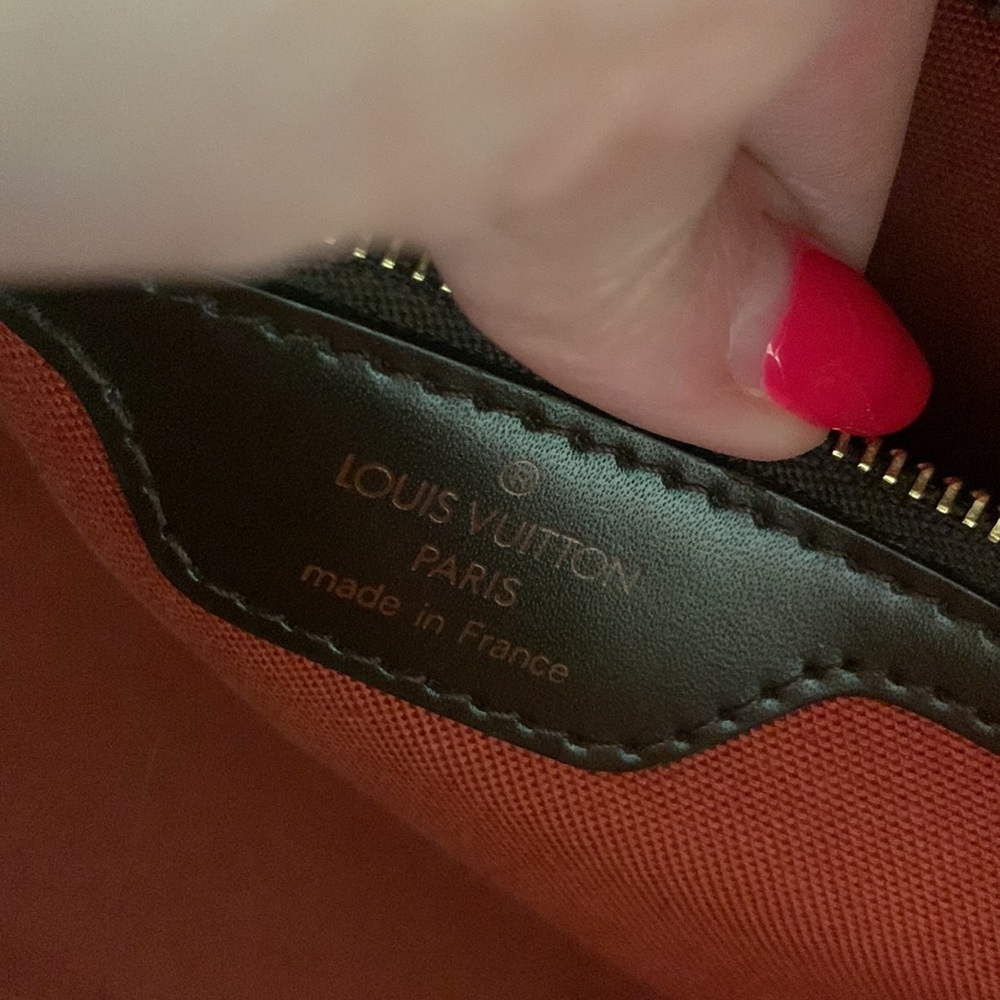 Louis Vuitton Bag - Picture 13 of 16